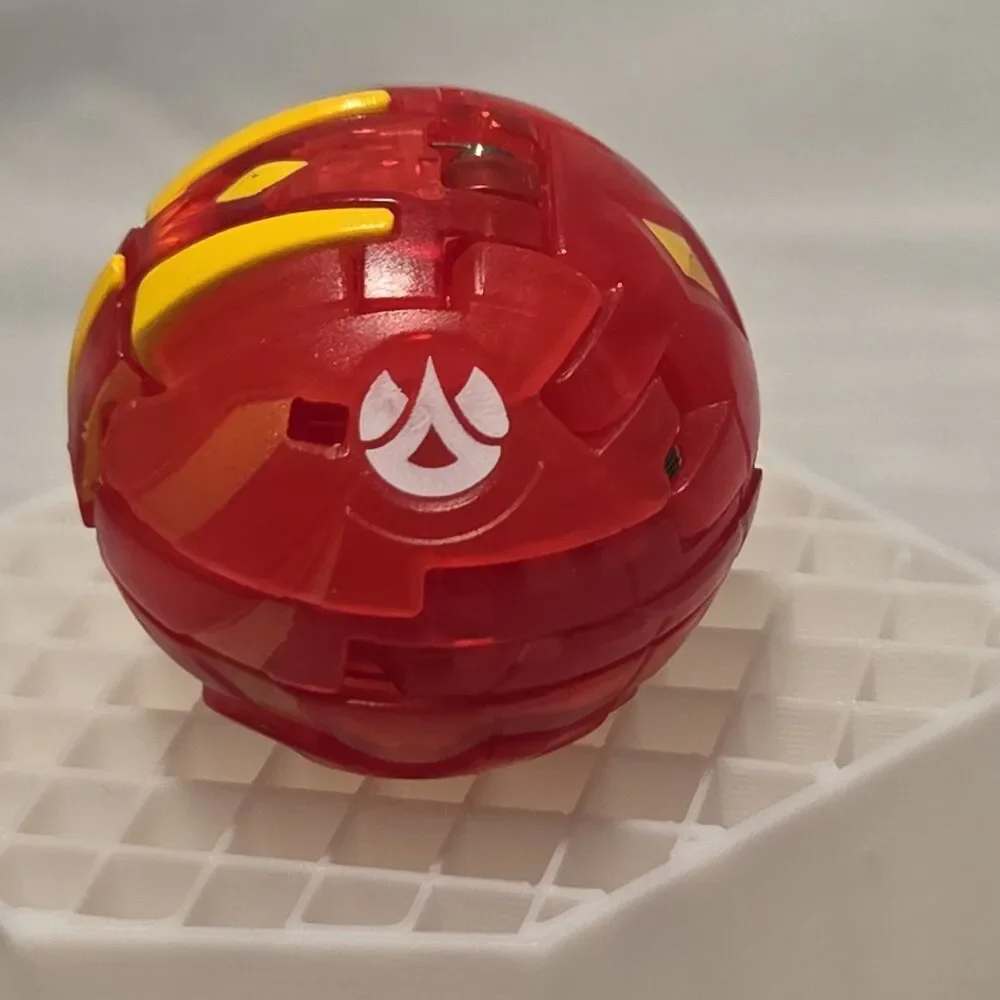 Bakugan Pyrus Translucent Cross Dragonoid 610g